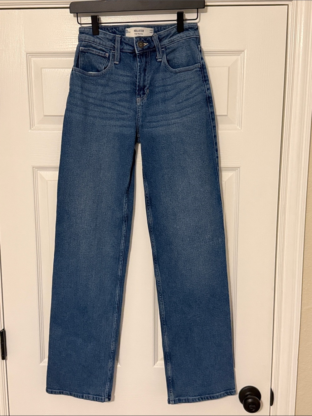 Hollister High-Rise Dad Jeans in Medium Blue Denim